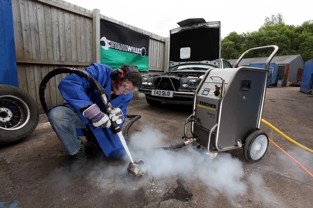 General dry ice blasting in Holland, Michigan